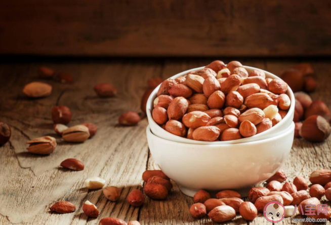 經(jīng)常吃花生能變聰明嗎 經(jīng)常吃花生對(duì)身體有什么好處 經(jīng)常吃花生能變聰明嗎 經(jīng)常吃花生對(duì)身體有什么好處