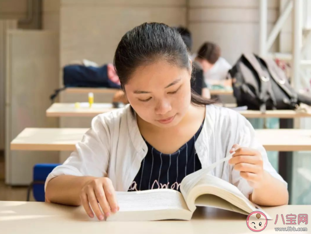 文科女生找工作為什么難 文科生與理科生就業時有何差距