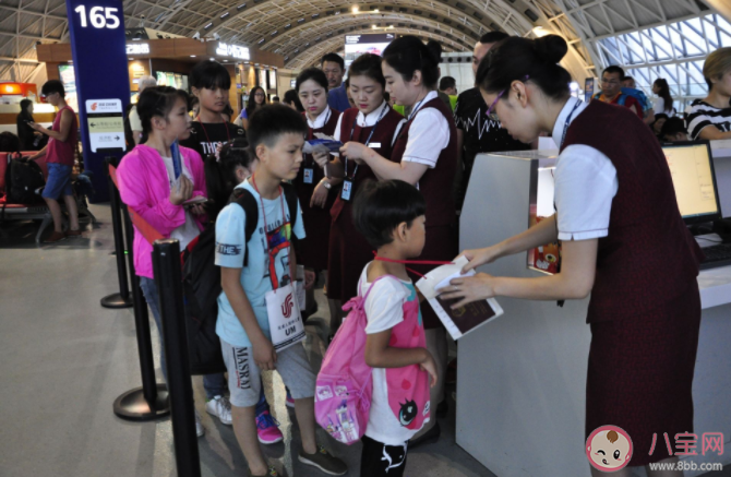 無人陪伴老人兒童坐飛機可獲得哪些幫助 老人獨自坐飛機該怎么辦 無人陪伴老人兒童坐飛機可獲得哪些幫助 老人獨自坐飛機該怎么辦