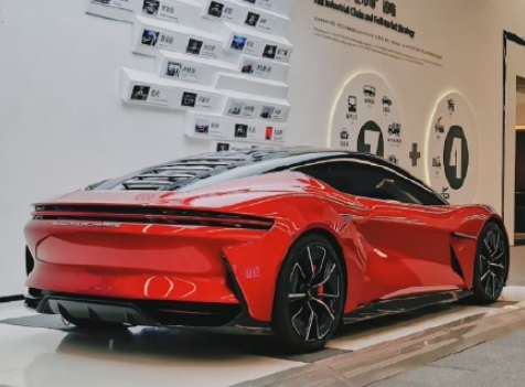 第一輛車該不該選擇電車 女生買電車還是油車好 第一輛車該不該選擇電車 女生買電車還是油車好