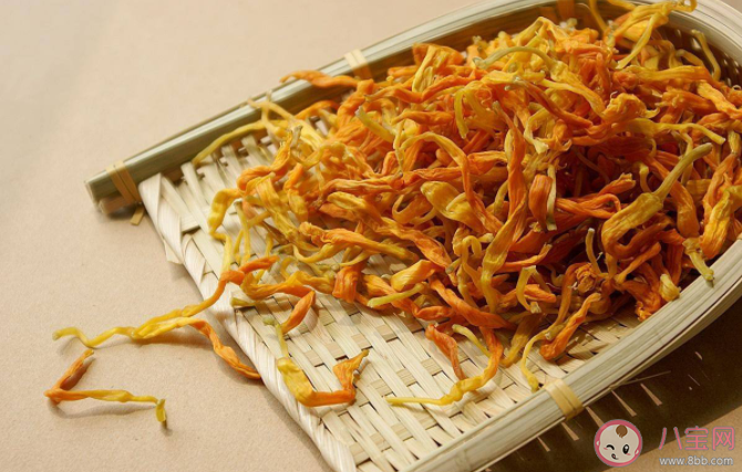 為什么干黃花菜比新鮮的更安全 吃黃花菜要注意什么