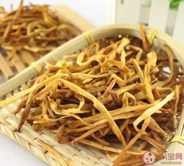 為什么干黃花菜比新鮮的更安全 吃黃花菜要注意什么