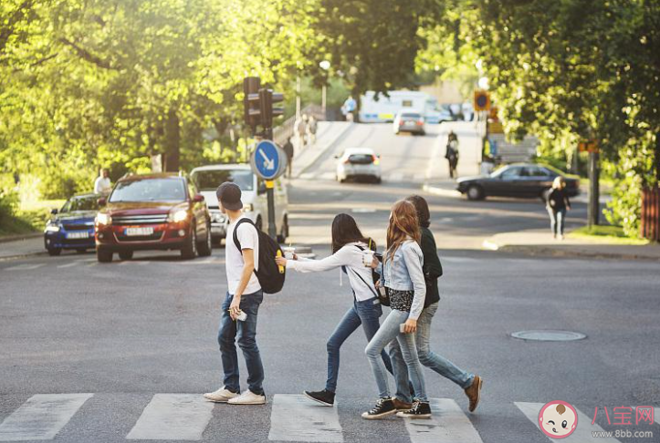 交通事故中行人的哪種行為更容易發生傷亡事件 螞蟻莊園12月2日答案最新