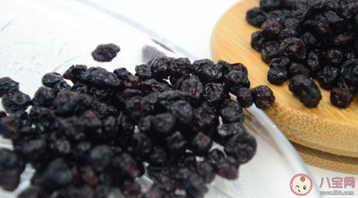 藍莓干一天吃多少好 藍莓干可以泡水喝嗎 藍莓干一天吃多少好 藍莓干可以泡水喝嗎