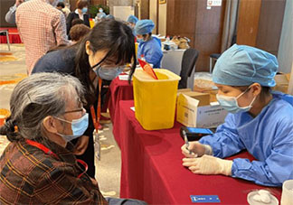 為什么老年人也要打新冠疫苗 打完疫苗后一定要留觀半小時嗎