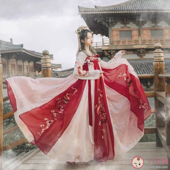 漢服能不能成為日常服裝 漢服的元素等不等于漢服 漢服能不能成為日常服裝 漢服的元素等不等于漢服