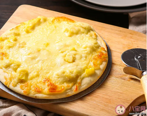 沒解凍的披薩可以直接烤嗎 打包的披薩怎么加熱更美味 沒解凍的披薩可以直接烤嗎 打包的披薩怎么加熱更美味