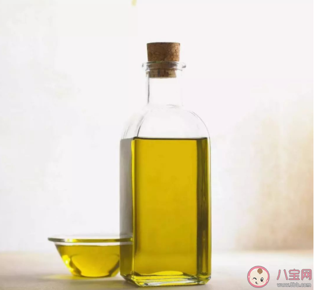 淺色和深色食用油有什么區別 食用油越貴越好嗎 淺色和深色食用油有什么區別 食用油越貴越好嗎