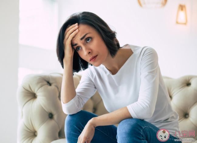 久蹲起立眼前發(fā)黑是怎么回事 如何緩解頭暈眼前發(fā)黑的癥狀 久蹲起立眼前發(fā)黑是怎么回事 如何緩解頭暈眼前發(fā)黑的癥狀