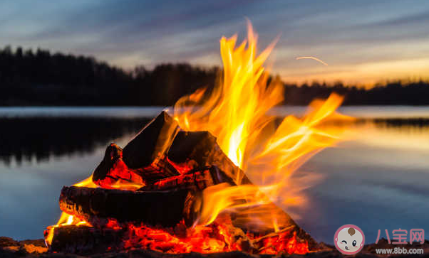 你靠在篝火旁沒有感覺嗎是什么意思 為什么會說你靠在篝火旁沒有感覺嗎