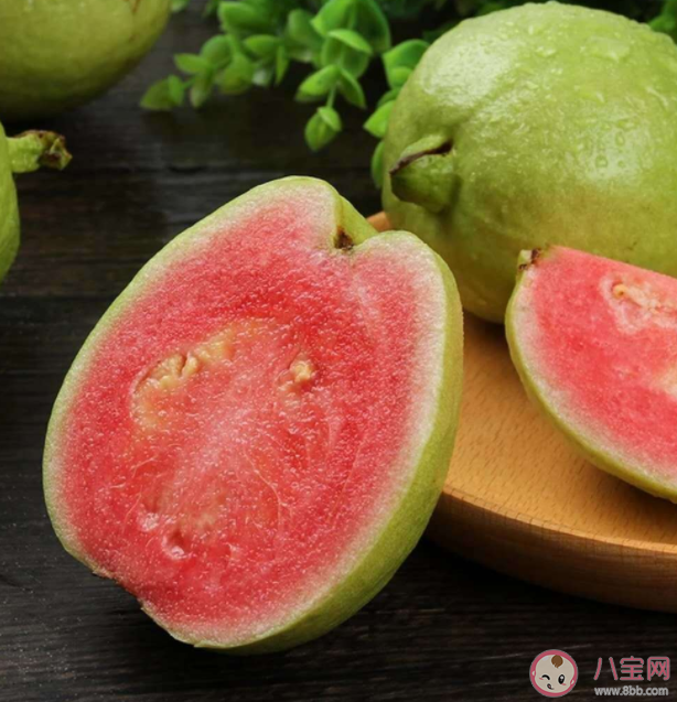 紅心芭樂要放軟了才能吃嗎 紅心芭樂是熱性還是涼性的 紅心芭樂要放軟了才能吃嗎 紅心芭樂是熱性還是涼性的