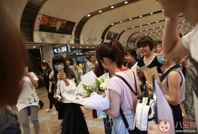 代拍照片合法嗎 代拍有多賺錢(qián)