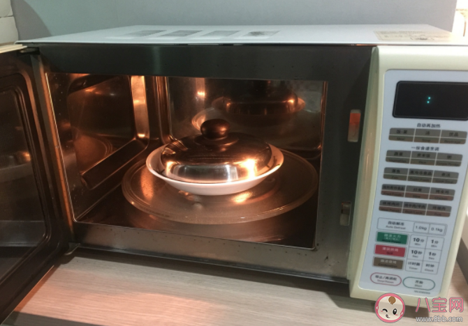 普通陶瓷可以放微波爐加熱嗎 塑料飯盒可以用微波爐加熱嗎