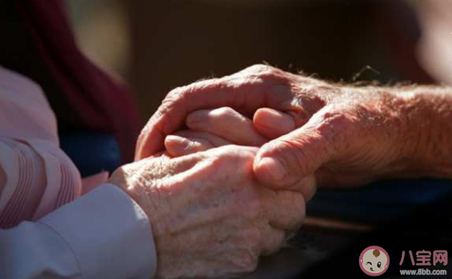 阿爾茲海默病有什么征兆 改善阿爾茲海默癥能做什么