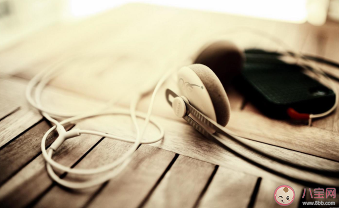 幾百元和幾千元的耳機到底有什么區別 百元耳機和幾千元耳機的不同點 幾百元和幾千元的耳機到底有什么區別 百元耳機和幾千元耳機的不同點