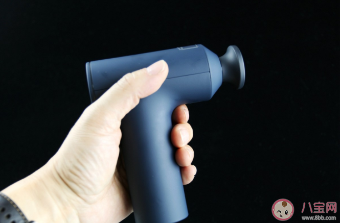 筋膜槍是智商稅嗎 怎么使用才能起到按摩放松的效果