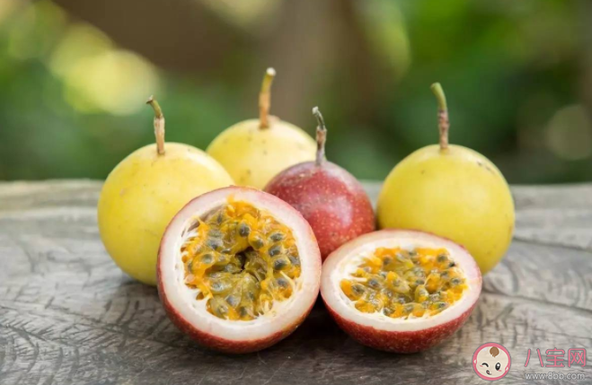 買百香果挑紫色還是黃色的 百香果怎么吃效果最好