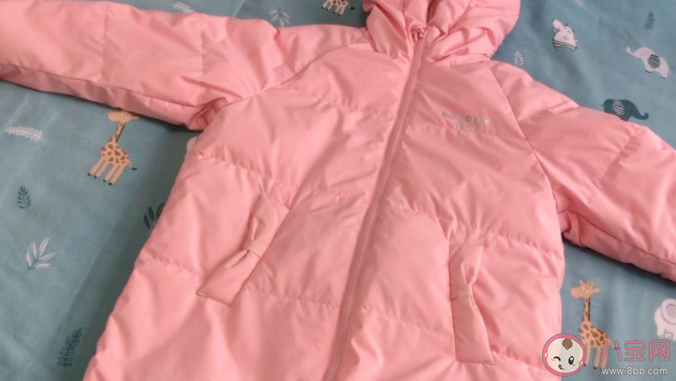 為了不破壞羽絨服的保暖性下列哪種清洗方式更合適 螞蟻莊園12月29日答案