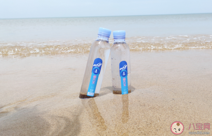 瓶裝水會過期嗎 瓶裝水暴曬后還能喝嗎 瓶裝水會過期嗎 瓶裝水暴曬后還能喝嗎