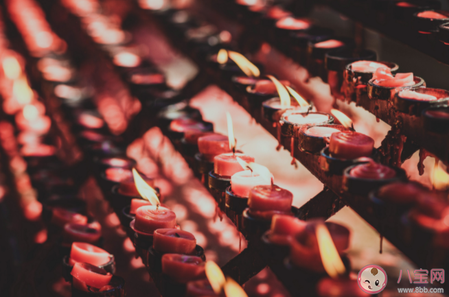 古代蠟燭是用什么材料做的 燈與燭的區別是什么 古代蠟燭是用什么材料做的 燈與燭的區別是什么