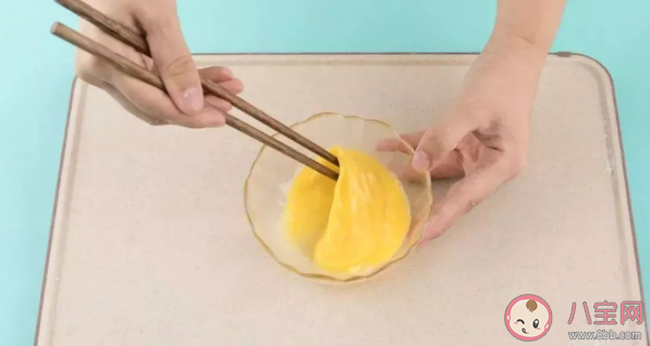 給寶寶吃菠菜泥補鐵嗎 盲目補鐵不可取 給寶寶吃菠菜泥補鐵嗎 盲目補鐵不可取