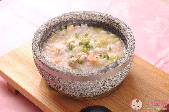 湯泡飯真的傷胃嗎 經(jīng)常吃湯泡飯好嗎 湯泡飯真的傷胃嗎 經(jīng)常吃湯泡飯好嗎