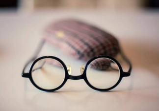 眼鏡的正和歪如何界定 眼鏡歪了怎么辦