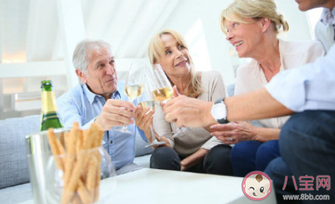 老人如何做到心態(tài)平衡 老人怎樣有一個(gè)平和的心 老人如何做到心態(tài)平衡 老人怎樣有一個(gè)平和的心