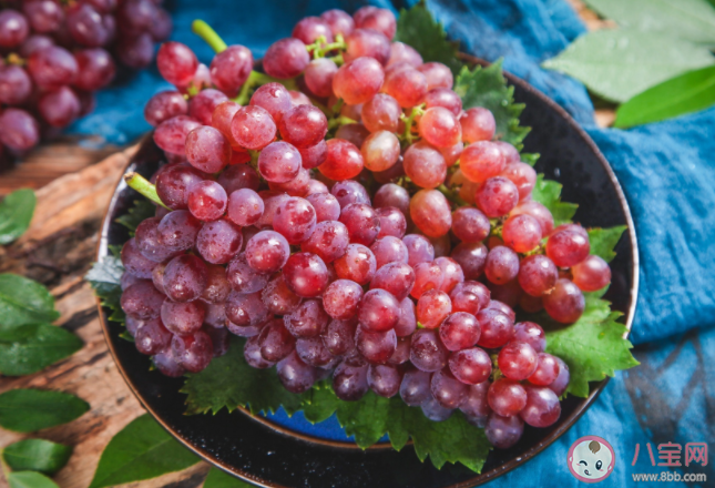 新鮮葡萄和葡萄干的營養有什么區別 吃葡萄干有什么好處