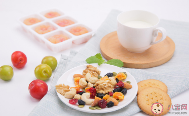 吃早飯有固定標(biāo)準(zhǔn)時(shí)間嗎 早餐最好不要晚于幾點(diǎn) 吃早飯有固定標(biāo)準(zhǔn)時(shí)間嗎 早餐最好不要晚于幾點(diǎn)