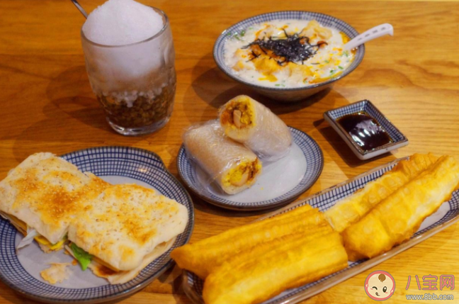 吃早飯有固定標(biāo)準(zhǔn)時(shí)間嗎 早餐最好不要晚于幾點(diǎn) 吃早飯有固定標(biāo)準(zhǔn)時(shí)間嗎 早餐最好不要晚于幾點(diǎn)