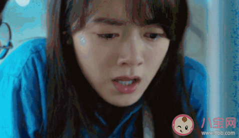 如果你是李詩情會(huì)放棄救人嗎 你選擇自保還是救人