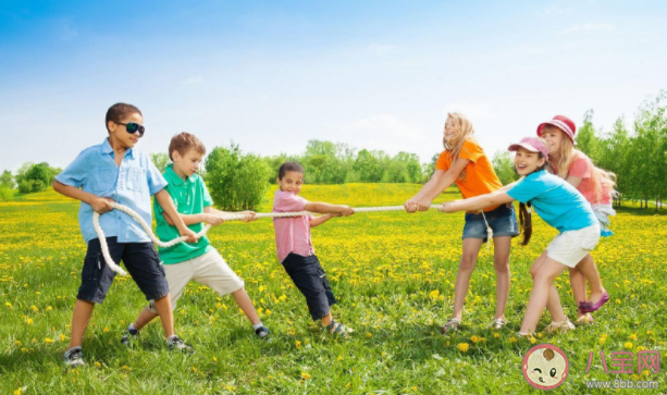 社恐和內(nèi)向有什么區(qū)別 怎么引導(dǎo)孩子社交