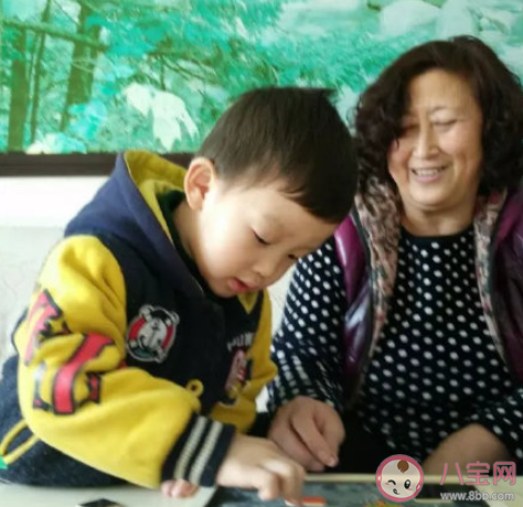 老人有義務幫子女帶孩子么 老人應不應該幫子女帶孩子