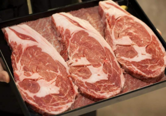 合成牛排能吃嗎 怎么分辨是不是合成牛排