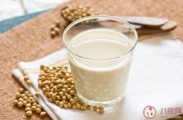 豆漿里有雌激素可以豐胸嗎 乳腺增生不能喝豆漿嗎