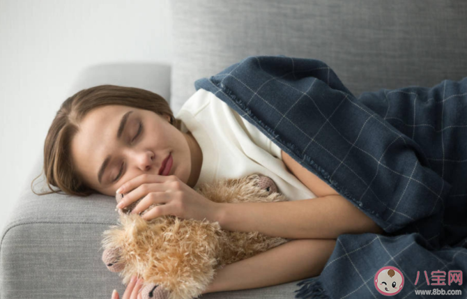 周末補(bǔ)覺沒用的原因是什么 周末補(bǔ)覺更容易長胖 周末補(bǔ)覺沒用的原因是什么 周末補(bǔ)覺更容易長胖