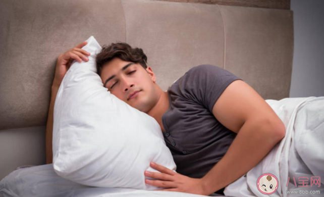 為什么做夢總記不住 人為什么會在睡覺的時候做千奇百怪的夢