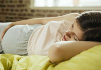 高齡生娃的秘訣是什么 高齡女性懷孕生子會有什么風險