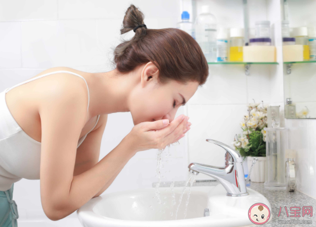 過度清潔會加重痘痘嗎 過度清潔對皮膚屏障傷害有多大 過度清潔會加重痘痘嗎 過度清潔對皮膚屏障傷害有多大