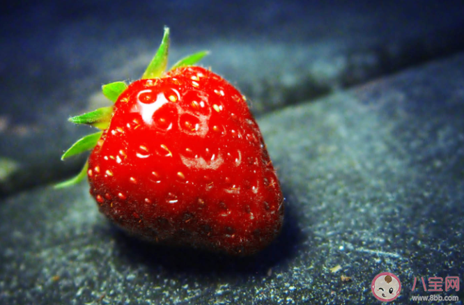 草莓吃多了會長胖嗎 吃草莓有哪些營養(yǎng)好處 草莓吃多了會長胖嗎 吃草莓有哪些營養(yǎng)好處