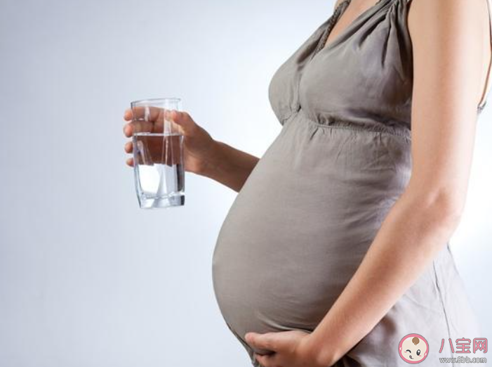 孕媽補(bǔ)水該怎么做 孕媽如何才算科學(xué)補(bǔ)水