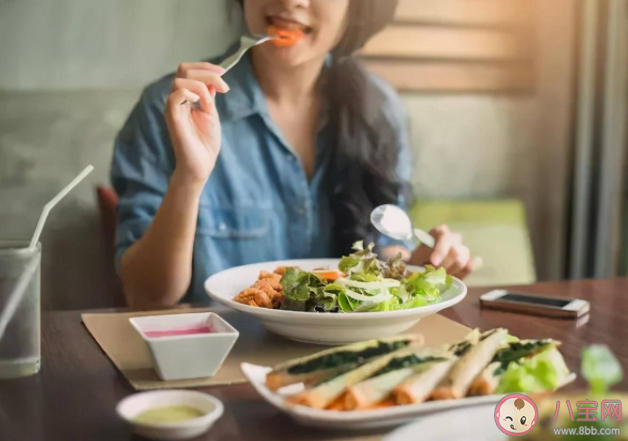 長時間不進食可能使人煩躁易怒 長期不進食身體會有什么變化 長時間不進食可能使人煩躁易怒 長期不進食身體會有什么變化