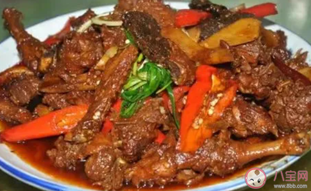 《一代洪商》說的硬菜是什么 血粑鴨是哪里的名菜