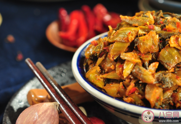 腌制菜里有亞硝酸鹽吃了會致癌嗎 做腌菜的時候加什么能降低亞硝酸鹽 腌制菜里有亞硝酸鹽吃了會致癌嗎 做腌菜的時候加什么能降低亞硝酸鹽