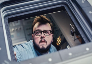 電影《月球隕落》好看嗎 《月球隕落》講的是什么故事