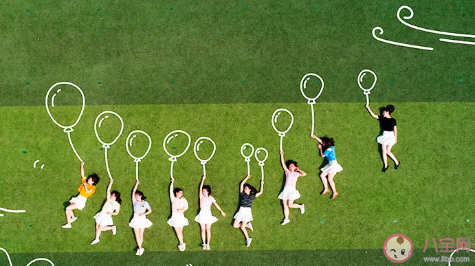 我無比慶幸此刻年少青春正燃燒是什么歌 《閃耀》完整版歌詞在線聽歌