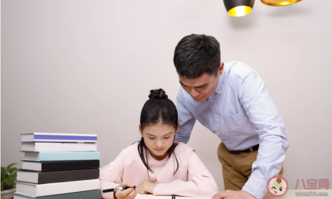 在指責型家庭成長的孩子會變得怎樣 頻繁指責孩子會有哪些不好的影響 在指責型家庭成長的孩子會變得怎樣 頻繁指責孩子會有哪些不好的影響