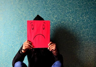 婚后自卑該調節自己還是放棄這段婚姻 結婚后自卑該怎么辦