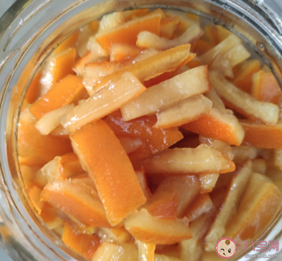 橙子皮能不能泡水喝 用橙子皮泡水喝有什么好處 橙子皮能不能泡水喝 用橙子皮泡水喝有什么好處